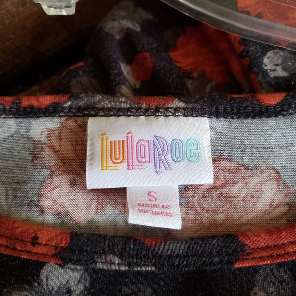 Lularoe colorful floral top, small - Picture 4 of 4